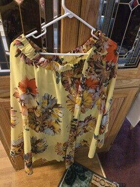 Yellow Floral Off-Shoulder Women's skirt